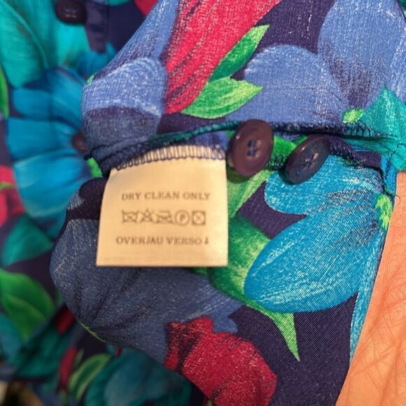 Liz Claiborne Collection Vibrant Floral Short sleeve Button-Up Shirt size 12 - Picture 10 of 10